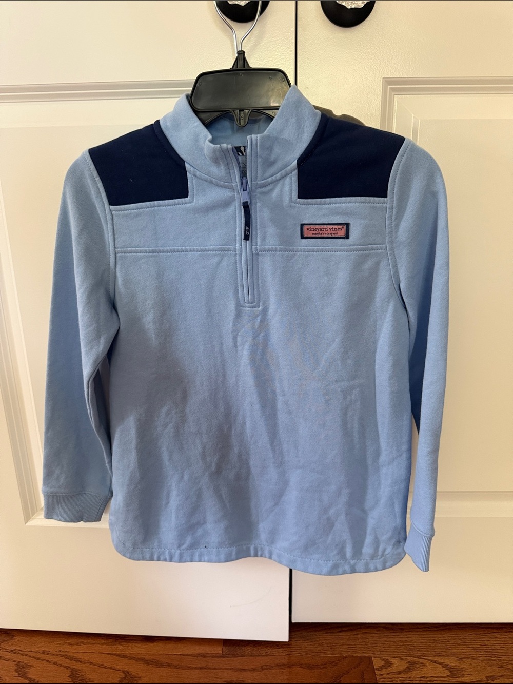 Vineyard Vines Light Blue Kids Quarter-Zip Pullover with Navy Shoulders Size M